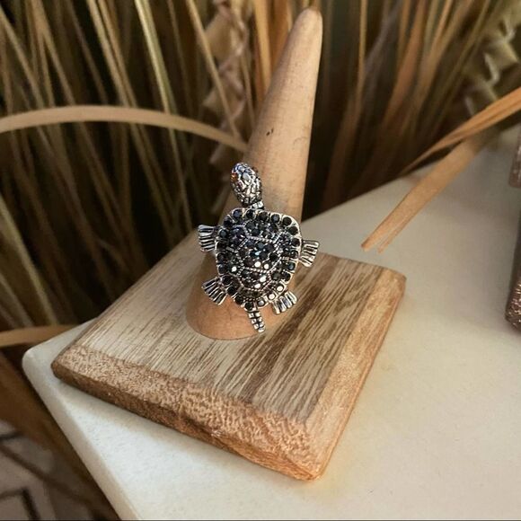 Turtle Brass Rhodium Crystal Moveable Ring sizes 8,9,10 - Picture 2 of 7